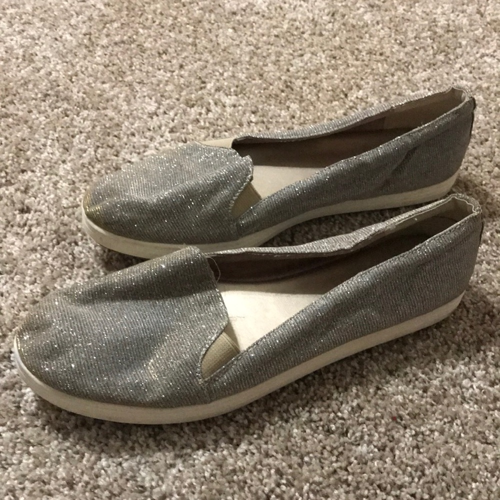 Yuu Ramsey Boat Shoes. Glitter Gold & Silver 9 ½.